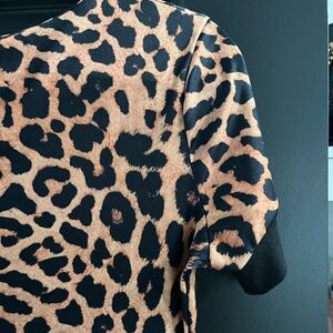 Make sure you watch the video! Maxi two-tone dress with pockets!